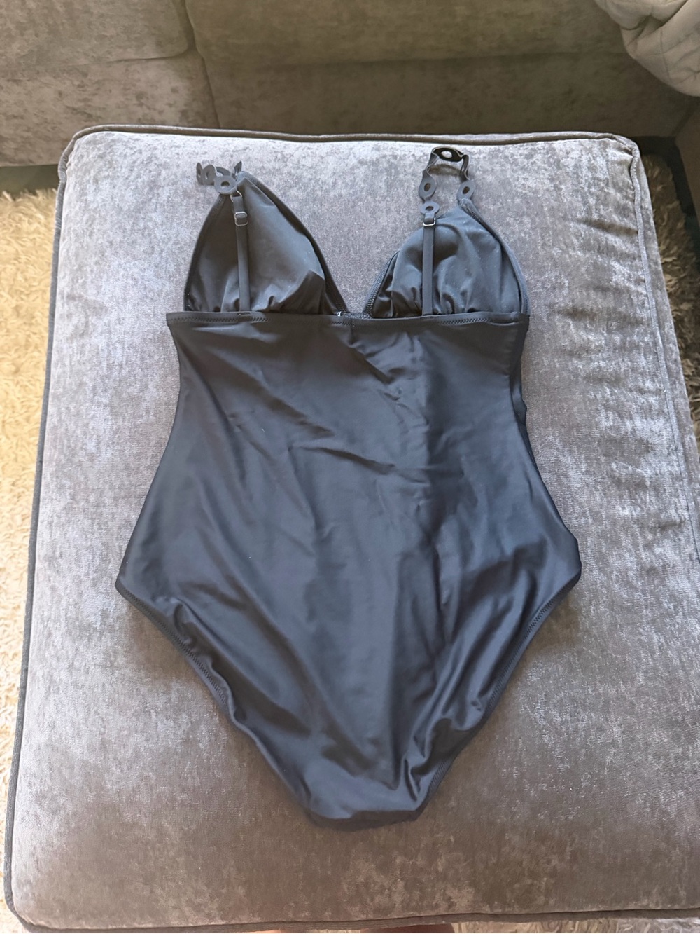 One piece - Picture 3 of 6